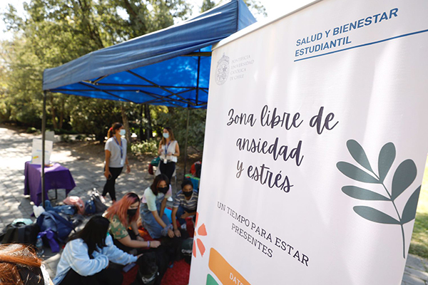 Zona Libre de Ansiedad y Estrés recorre los campus UC de Santiago